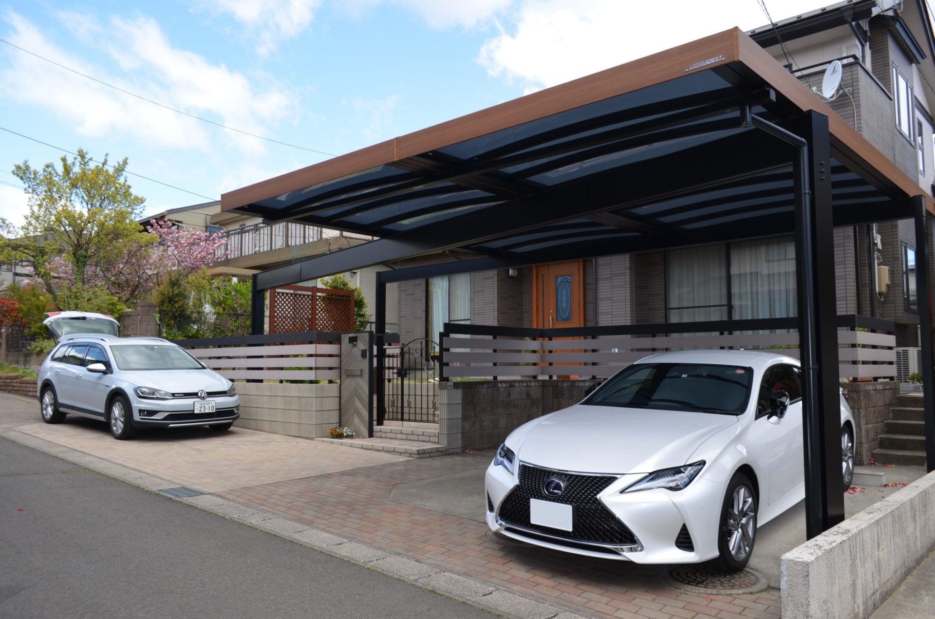 太い梁で柱を飛ばしたカーポート ~U-style~ - 仙台・宮城で外 太い梁で柱を飛ばしたカーポート ~U-style~ - 仙台・宮城で外